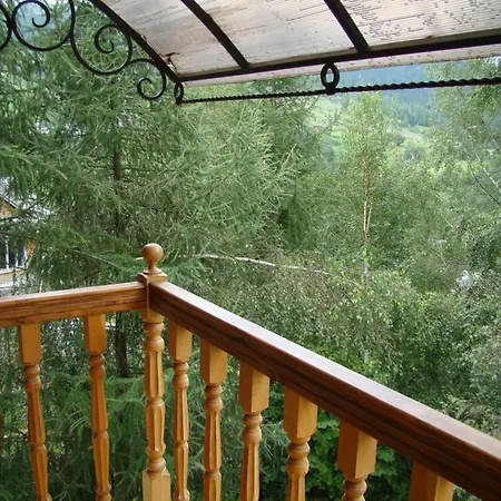 Na Velykim Guest house Yaremche